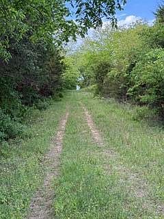 4th image of 1373 E 470th Road