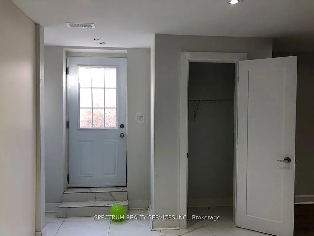 2 bed, $1,800 — Photo 2