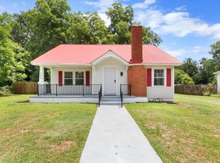 906 Fair St, Camden, SC 29020