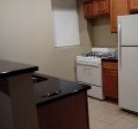 5th image of 1308 S Sawyer Ave #2
