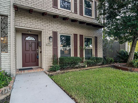 3rd image of 8602 Oakford Dr