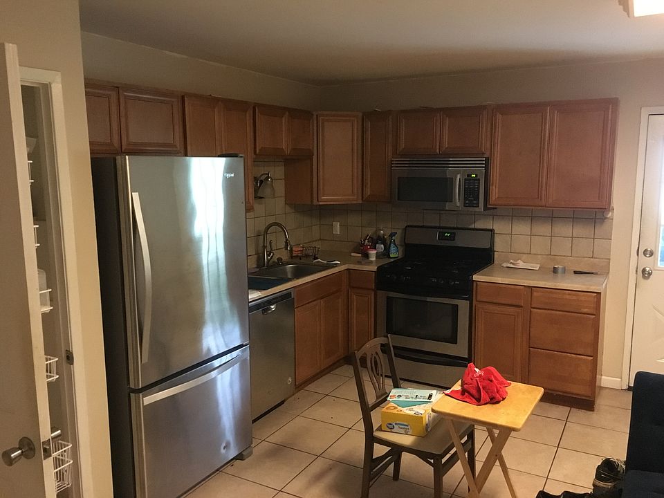 1st image of 2705 Radcliffe Dr