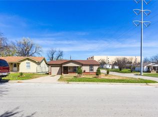 5600 Curzon Ave, Fort Worth, TX 76107