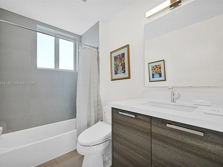 1900 SE 2nd St #301 — Photo 31