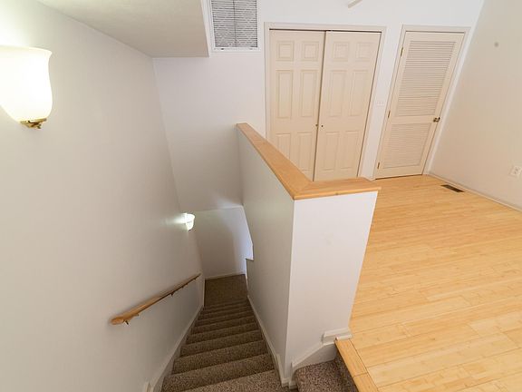 3rd image of 1900 W 25th St #406