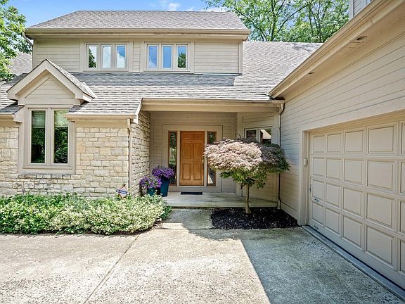 3rd image of 7274 Coventry Woods Dr