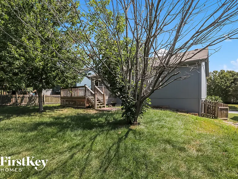 11036 N McKinley Ave — Photo 15