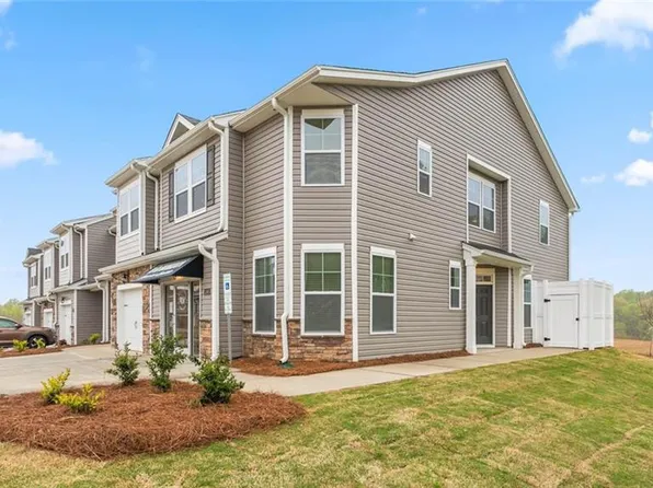 1211 Evelynnview Ln, Kernersville, NC 27284