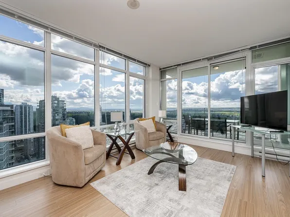 2955 Atlantic Ave #3803, Coquitlam, BC V3B 0H9