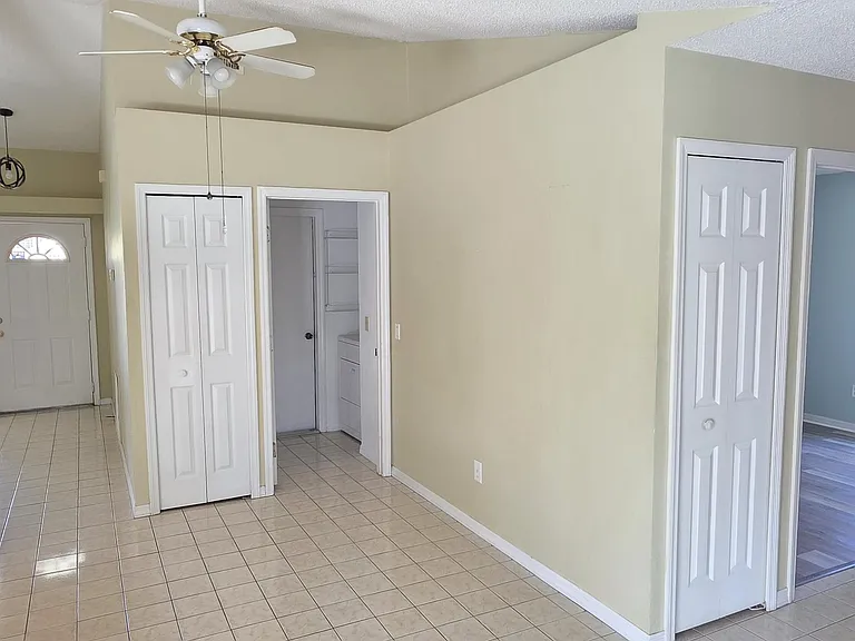 2820 SE Pace Dr — Photo 5