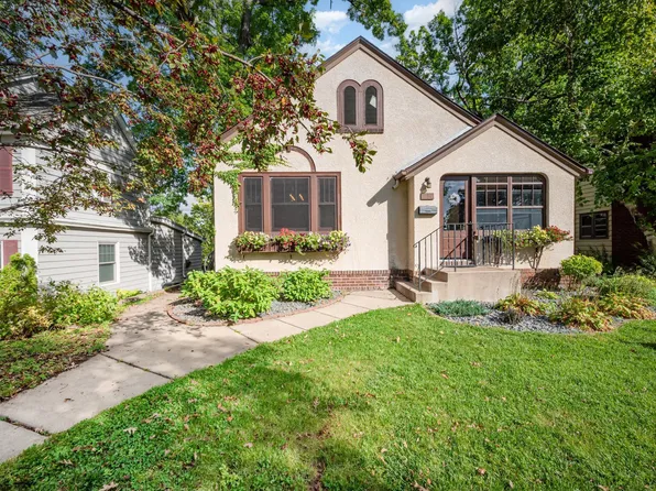 1484 Branston St, Saint Paul, MN 55108