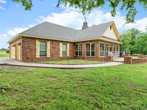 1712 Beach Landing Dr, Kingston, OK 73439