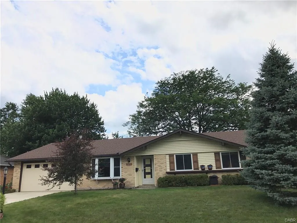 1014 Merrywood Dr photo 1