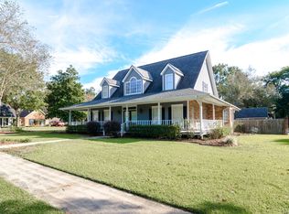 101 Oxford Ln, Lafayette, LA 70506