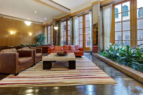 Rented by Compass | media 18