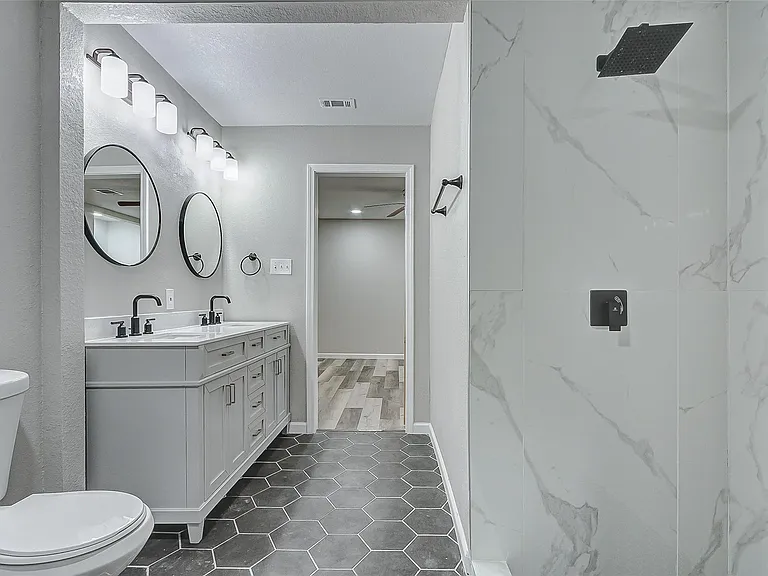 5914 Carew St — Photo 32