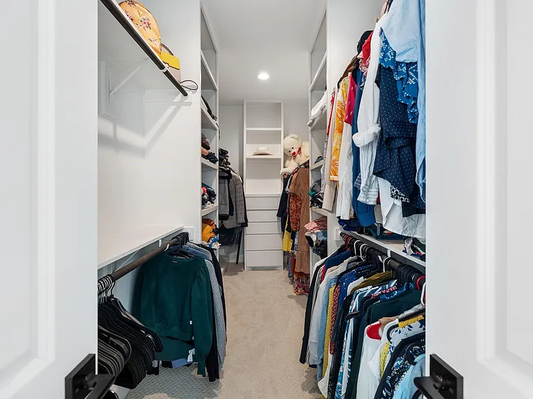 817 W 19th St — Photo 18