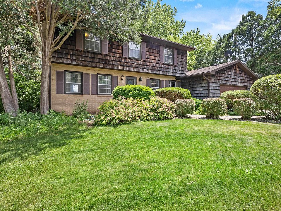 1st image of 2403 Maywood Cir