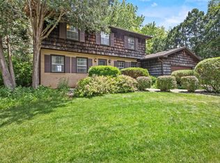 2403 Maywood Cir, Middleton, WI 53562