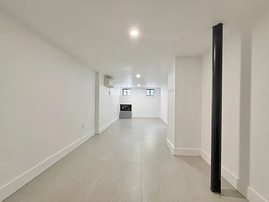 Building, photo 5