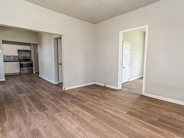 303 N Cleveland Ave — Photo 3