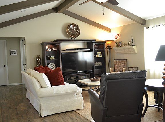 4th image of 1017 Avenue C