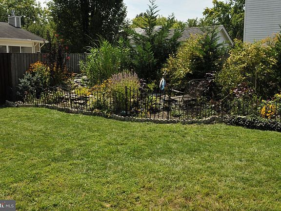 2nd image of 519 Majestic Prince Dr