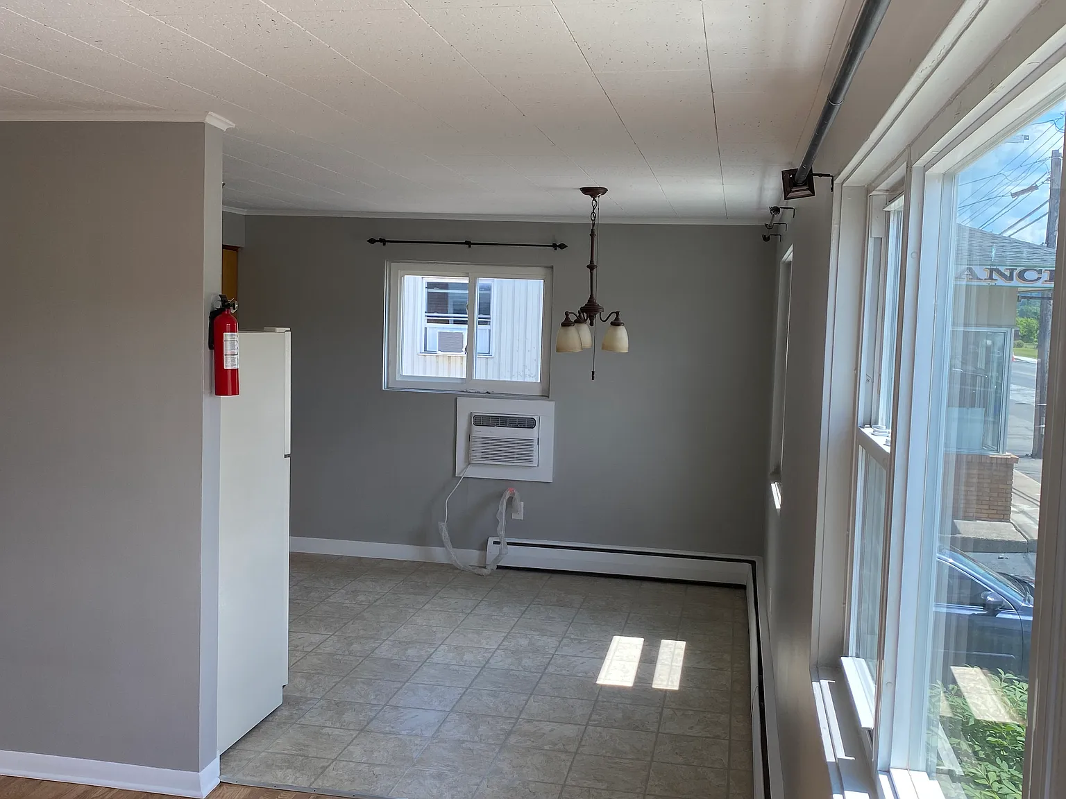2 bed, $1,300 — Photo 3