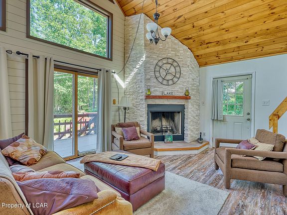 3rd image of 105 Buck Ridge Dr