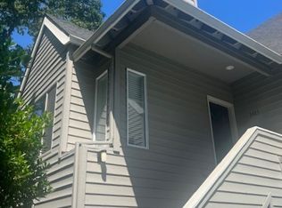 1411 Laurel St, Lake Oswego, OR 97034