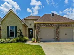 302 Channel Dr, Broussard, LA 70518
