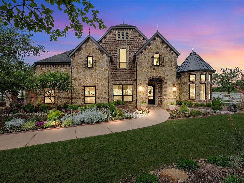 1st image of 1306 Lakeside Ct