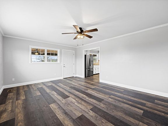 5th image of 2097 McEntire Cir