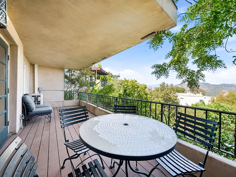 2928 Las Alturas St #1/2 — Photo 11