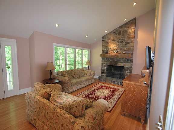 Great Room with Fireplace