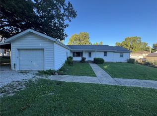 319 N New York St, Chrisman, IL 61924