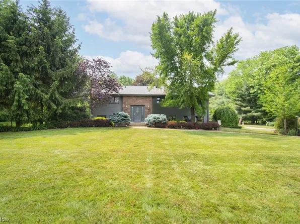 4204 S Bailey Rd, North Jackson, OH 44451