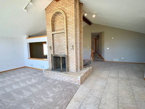 5th image of 8712 Brookside Glen Dr