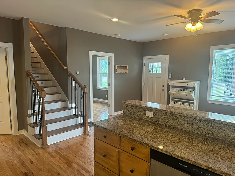 2700 Buchanan St — Photo 12