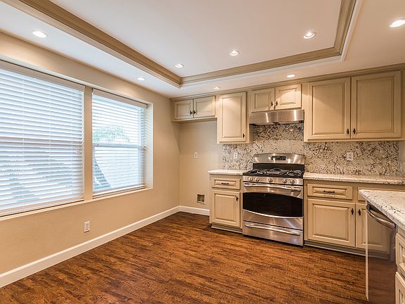 Room for Breakfast Table/Chairs