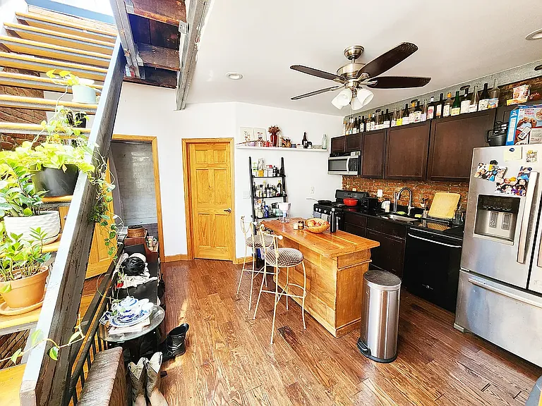 650 Union St #3 — Photo 4