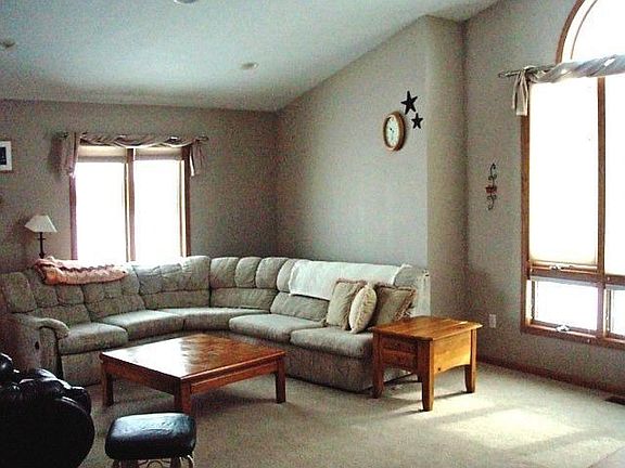 4th image of 614 Rock Creek Dr