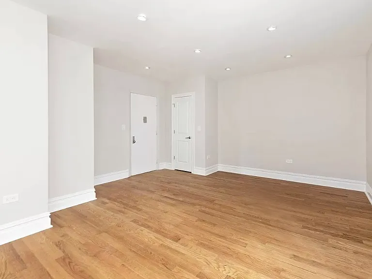 775 Riverside Dr #2A — Photo 2