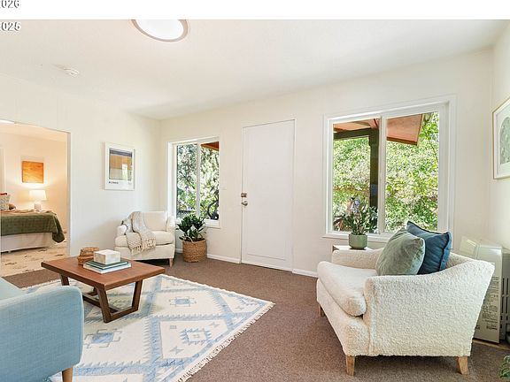 4th image of 2702 N Winchell St