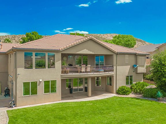 4th image of 1412 E Majestic Dr
