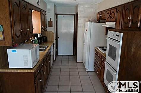 5th image of 709 Brookfield Dr