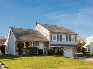 2818 Chelfield St, Philadelphia, PA 19136