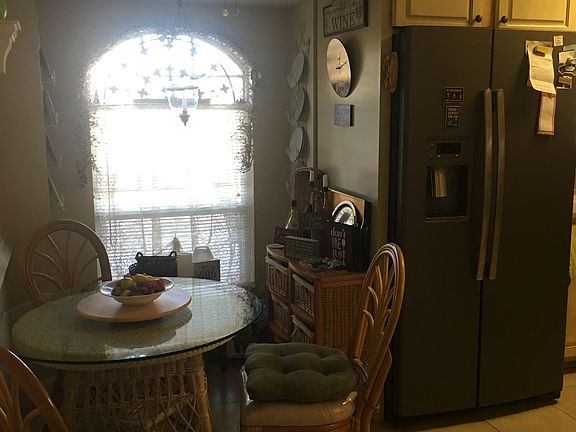 2nd image of 628 Watercrest Dr