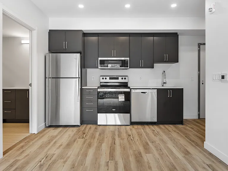 177 Armstrong St — Photo 16