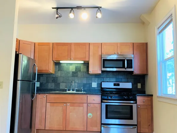 137 Park St, 137 Park St APT 2, Burlington, VT 05401